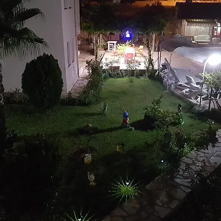 Ali Ozalp Apartmanhotel